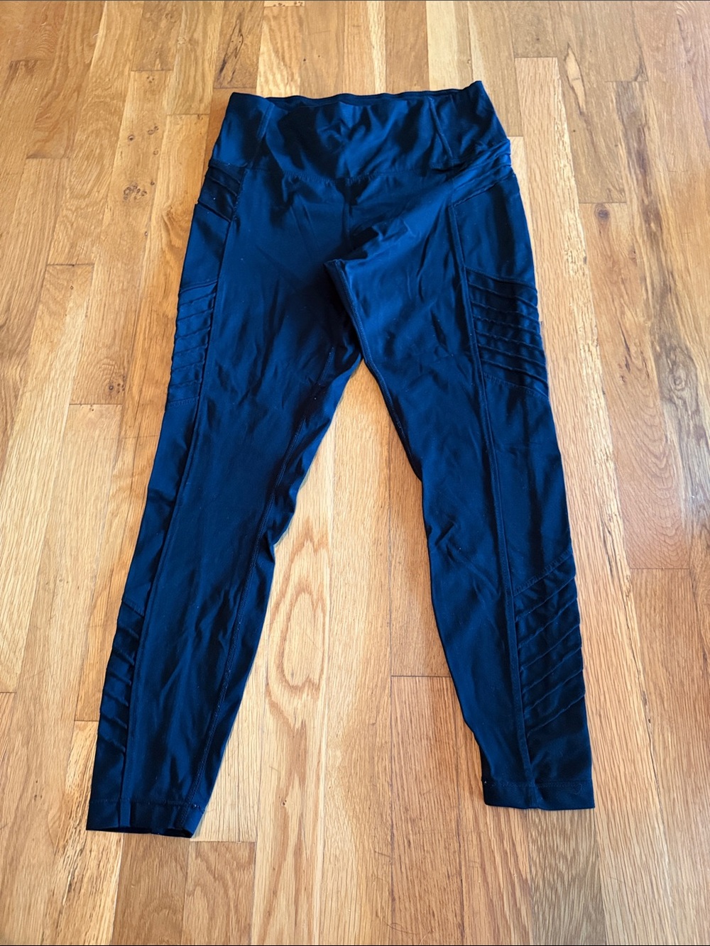 High-Waist Black Textured Performance Leggings